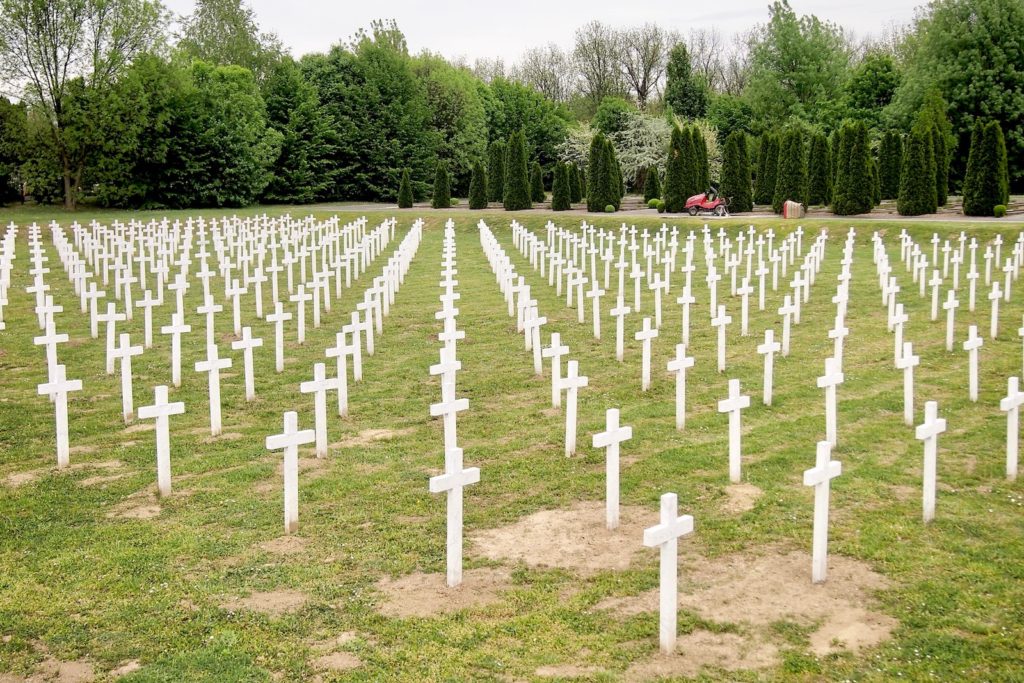 Válečný hřbitov ve Vukovaru